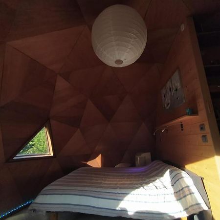 Igloowood Hotel Рокебилиер Екстериор снимка